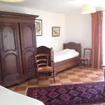 Chateau Pierre De Lune Bed and Breakfast 3*