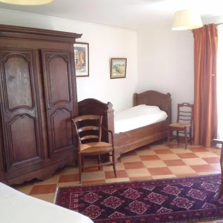 Chateau Pierre De Lune Oda ve Kahvaltı 3*