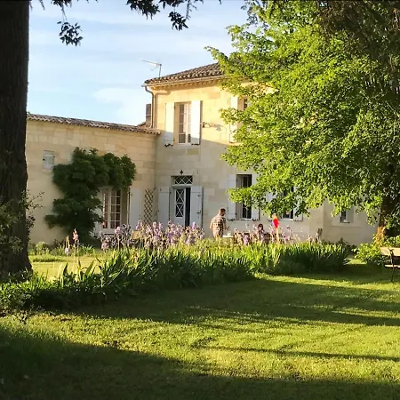 Bed & Breakfast Chateau Pierre De Lune Saint-Émilion