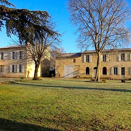 Chateau Pierre De Lune Oda ve Kahvaltı 3*