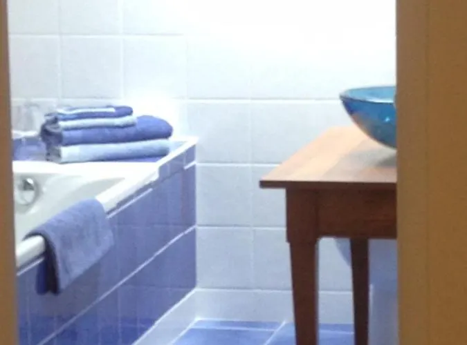 Chateau Pierre De Lune 3* סנט-אמיליון